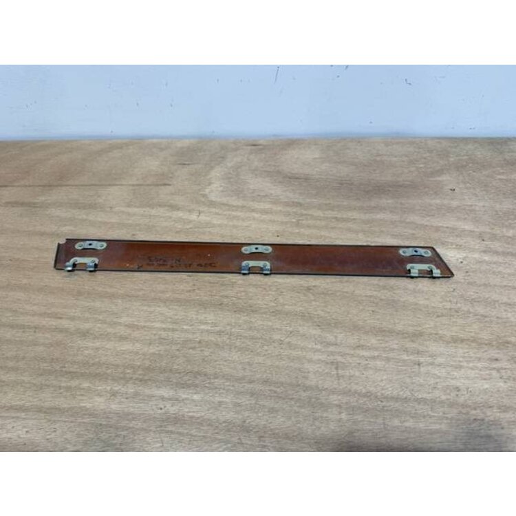 COVER LH P/N: D2511233500000 S/N: SI055040