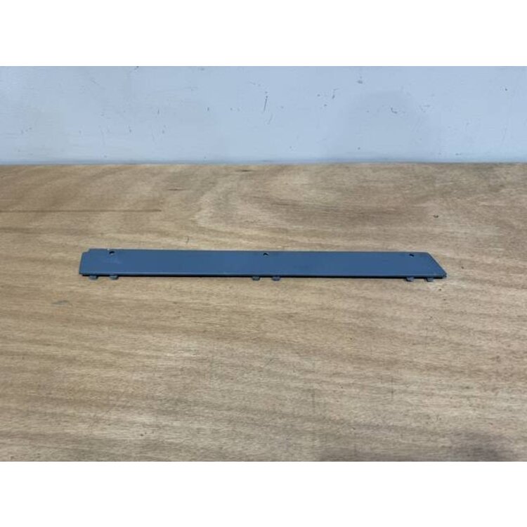 COVER RH P/N: D2511233500100 S/N: SI060051