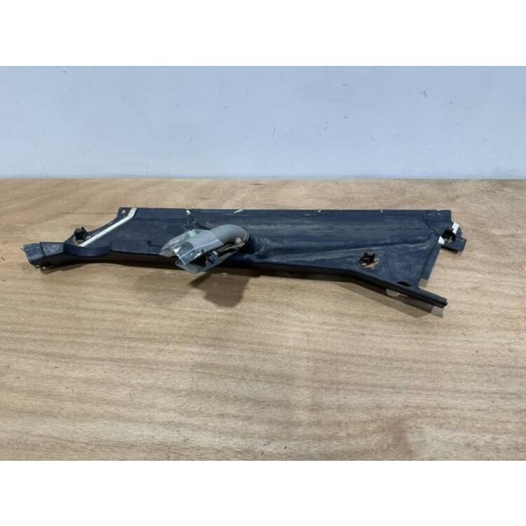 FOAM STRIP ASSY FRT LH P/N: D2511228300000 S/N: SI009041