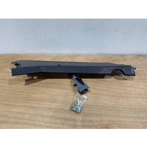 FOAM STRIP ASSY FRT LH P/N: D2511228300000 S/N: SI009041