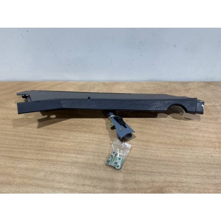 FOAM STRIP ASSY FRT LH P/N: D2511228300000 S/N: SI009041