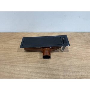 OUTLET ASSY LH P/N: D2121208600000 S/N: SI025052