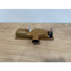 OUTLET ASSY RH P/N: D2121208600100 S/N: SI042052