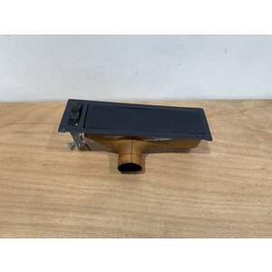 OUTLET ASSY RH P/N: D2121208600100 S/N: SI042052