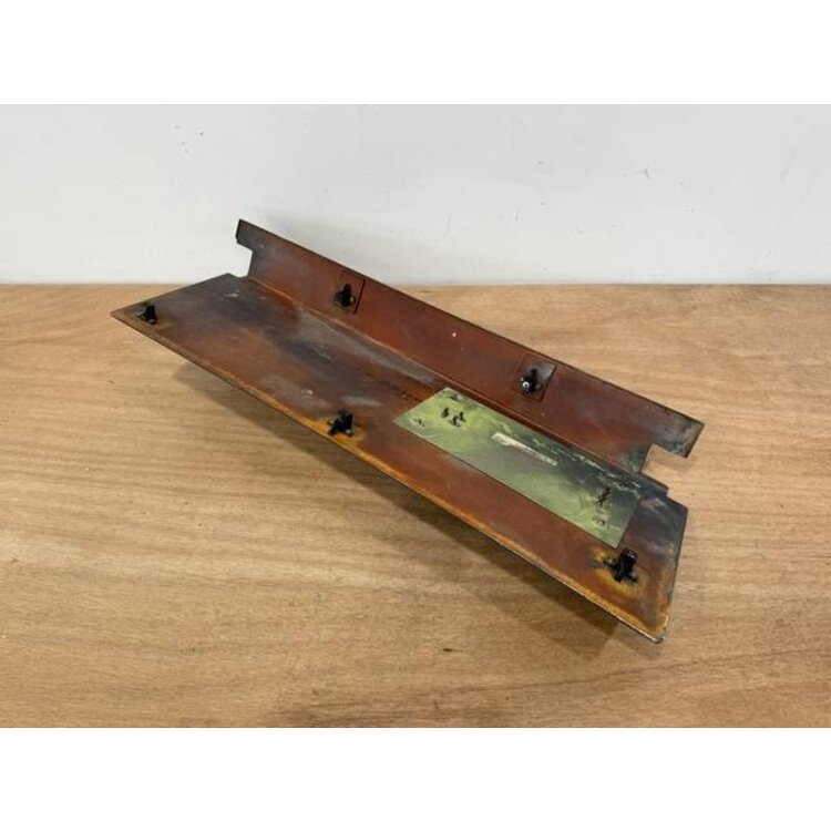 PANEL ASSY LATRH P/N: D2511232500000 S/N: SI045053
