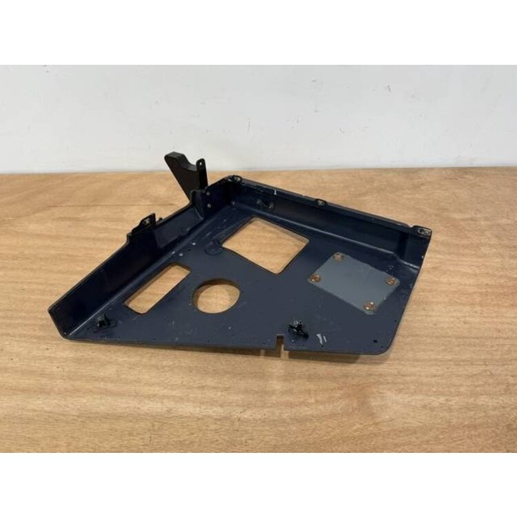 PLATE ASSY LH 19VU P/N: D2511156600200 S/N: SI030039