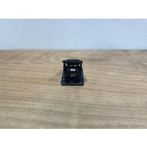 BRACKET ASSY COMPASS P/N: D2511007300500 S/N: SI070034