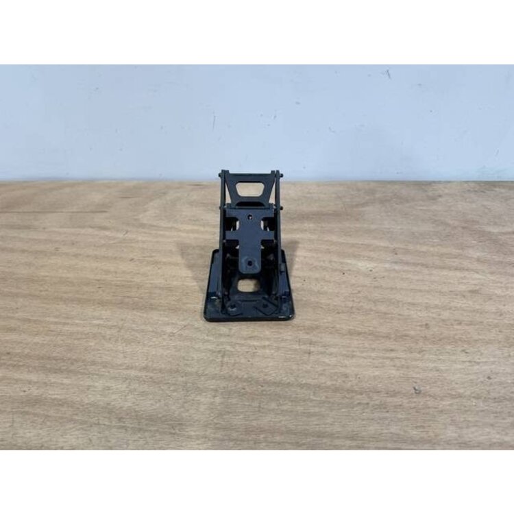 BRACKET ASSY COMPASS P/N: D2511007300500 S/N: SI070035