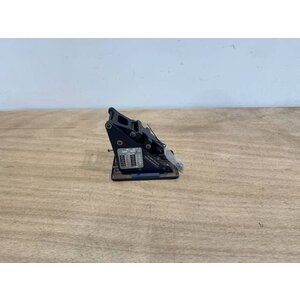 BRACKET ASSY COMPASS P/N: D2511007300500 S/N: SI070037