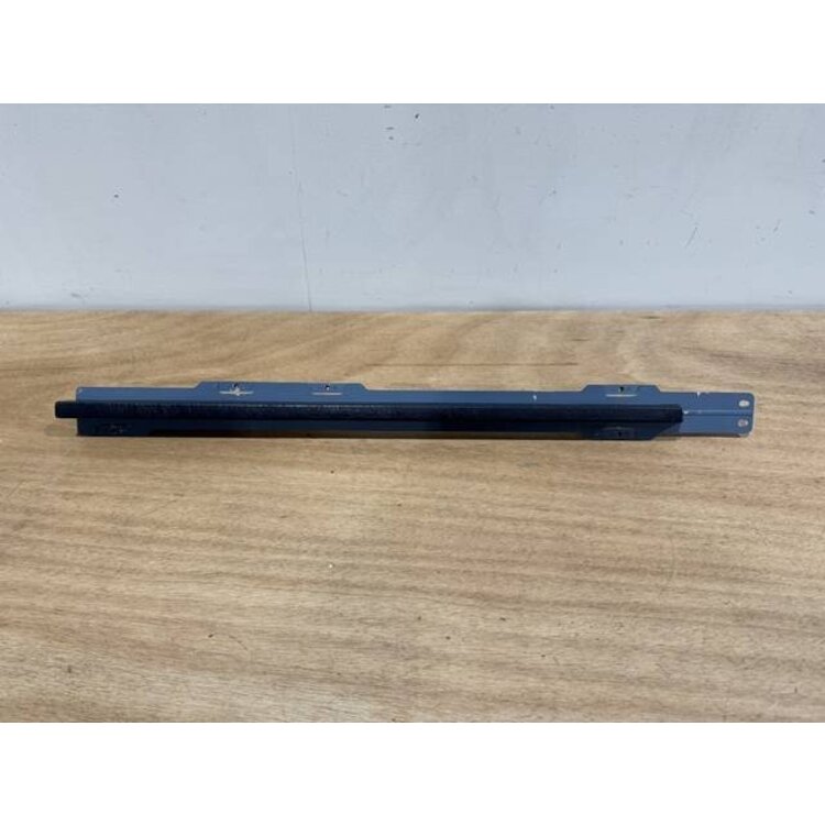 CROSS BEAM FOAM P/N: D2511395600000 S/N: SI083050