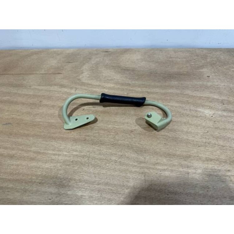 GRIP FOAM RH P/N: D2511140700100 S/N: SI067052