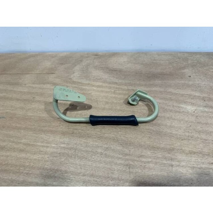 GRIP FOAM RH P/N: D2511140700100 S/N: SI067052