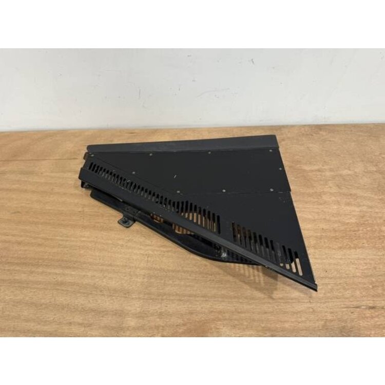 130VU GLARESHIELD PANEL P/N: D9251505100000 S/N: PB10358