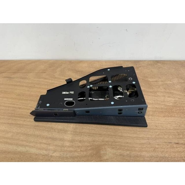 130VU GLARESHIELD PANEL P/N: D9251505100000 S/N: PB10358