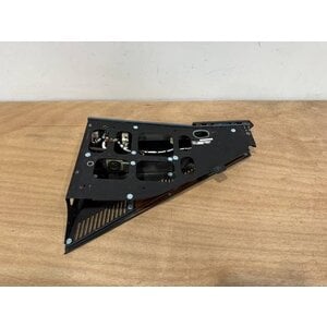 130VU GLARESHIELD PANEL P/N: D9251505100000 S/N: PB10744