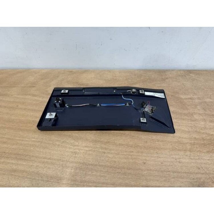 FLOOD LIGHT UNIT CAPTAIN P/N: 2LA005541-10 S/N: 1041421