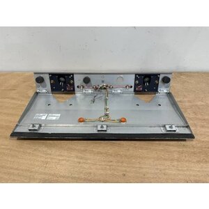 FLOOD LIGHT UNIT CENTER P/N: 2LA005542-50 S/N: 1724700