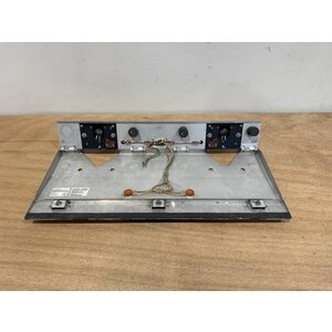 FLOOD LIGHT UNIT CENTER P/N: 2LA005542-50 S/N: 1257231