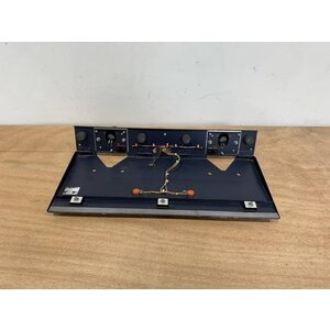 FLOOD LIGHT UNIT CENTER P/N: 2LA005542-52 S/N: 509
