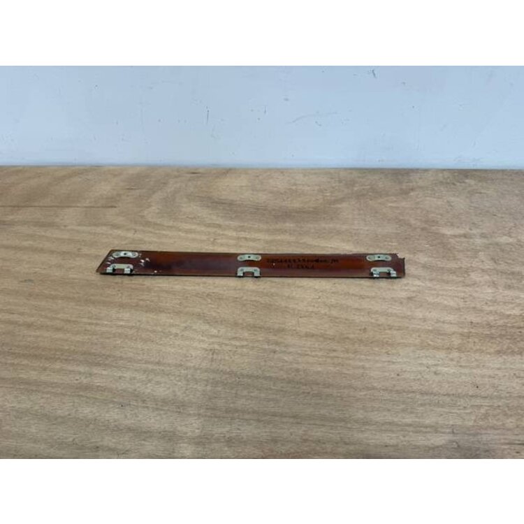 COVER RH P/N: D2511233500100 S/N: SI060052
