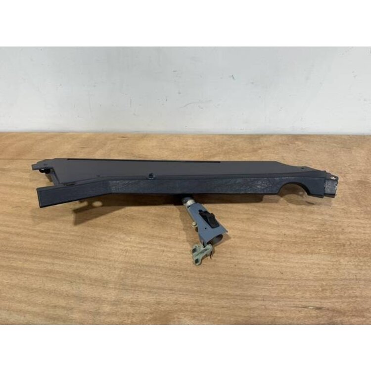 FOAM STRIP ASSY FRT LH P/N: D2511228300000 S/N: SI009043