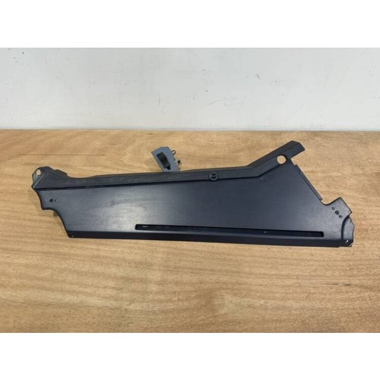 FOAM STRIP ASSY FRT LH P/N: D2511228300000 S/N: SI009043