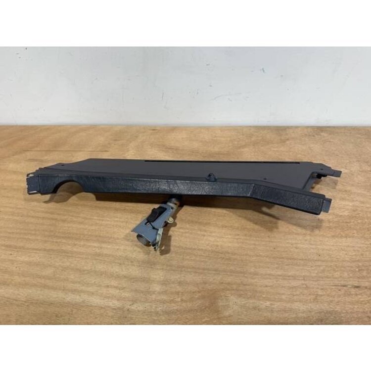 FOAM STRIP ASSY FRT RH P/N: D2511227600000 S/N: SI018040