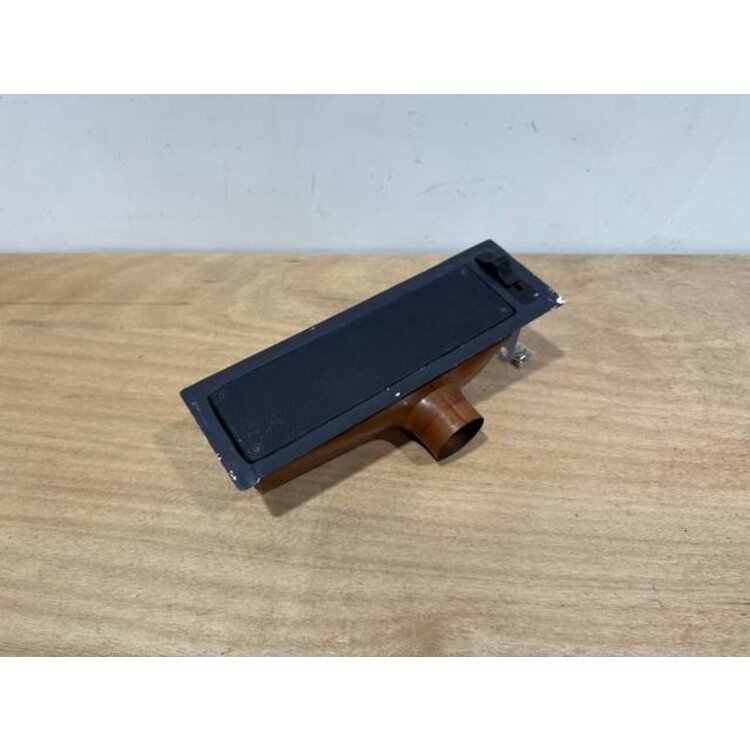 OUTLET ASSY LH P/N: D2121208600000 S/N: SI025053