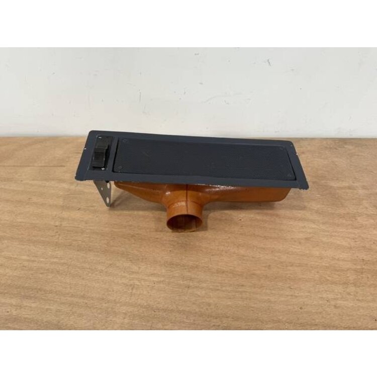 OUTLET ASSY LH P/N: D2121208600000 S/N: SI025054