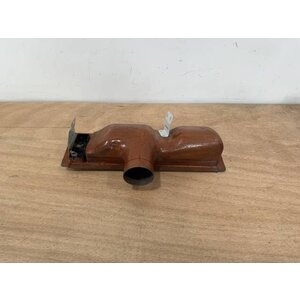 OUTLET ASSY RH P/N: D2121208600100 S/N: SI042055