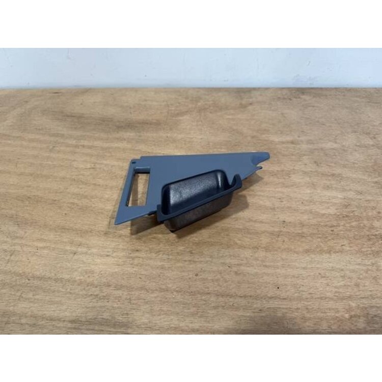 PANEL ASSY GRIP RH P/N: D2511310200100 S/N: SI016044