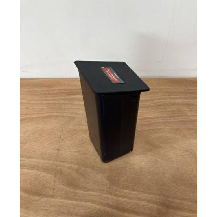 DUSTBIN P/N: D2511060700200 S/N: SI032063