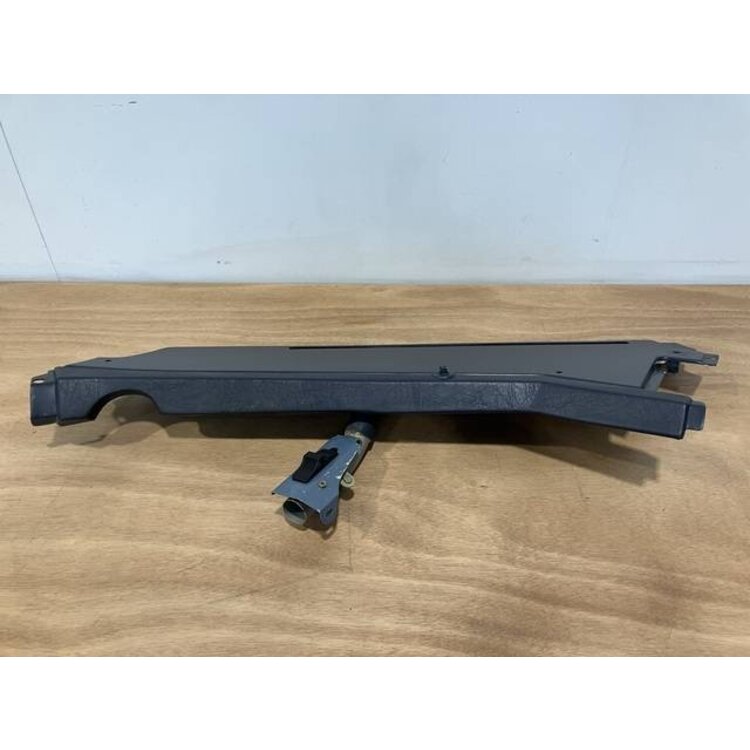 FOAM STRIP ASSY FRT RH P/N: D2511227600000 S/N: SI018041