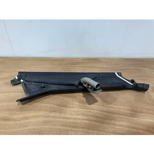 FOAM STRIP ASSY FRT RH P/N: D2511227600000 S/N: SI018041