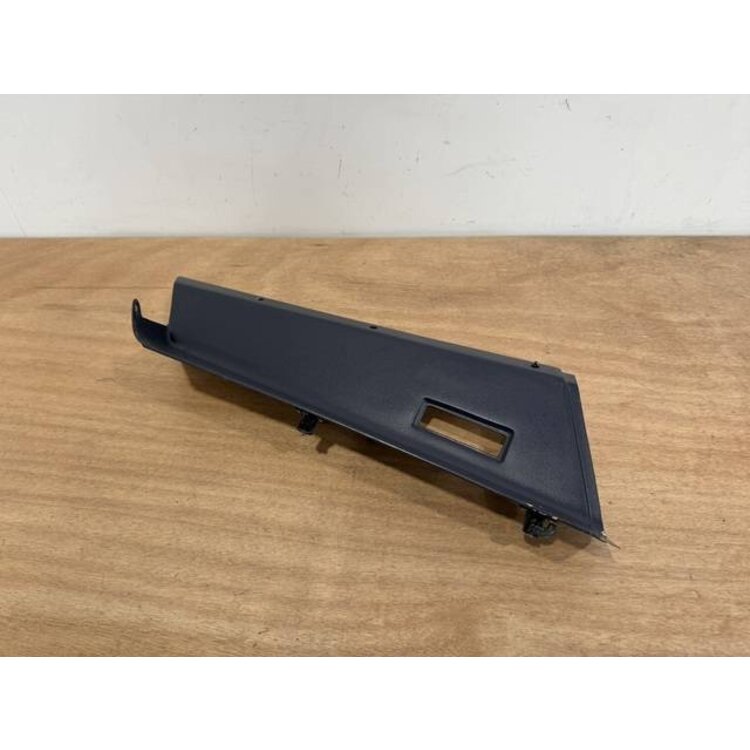PANEL ASSY FRONT RH P/N: D2511224600100 S/N: SI043055