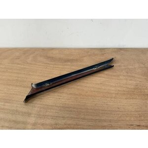 POST ASSY RH SIDE P/N: D2511229500100 S/N: SI062045