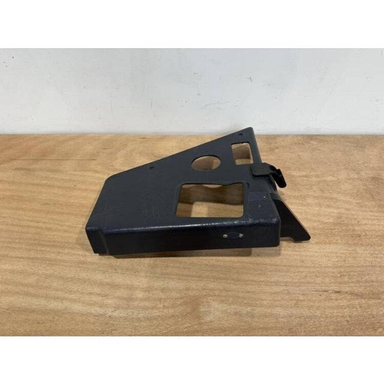 PLATE ASSY RH 18VU P/N: D2511156600300 S/N: SI049042