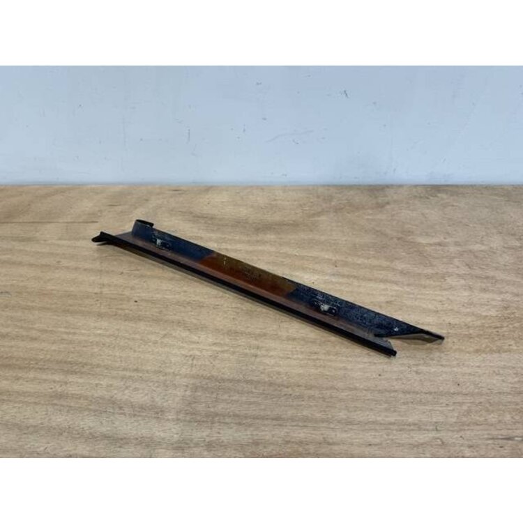 POST ASSY RH SIDE P/N: D2511229500100 S/N: SI062046