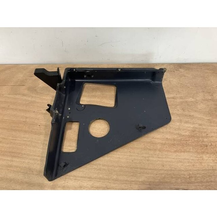 PLATE ASSY LH 19VU P/N: D2511156600200 S/N: SI030044