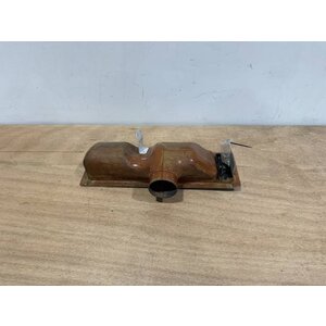 OUTLET ASSY RH P/N: D2121208600100 S/N: SI042056