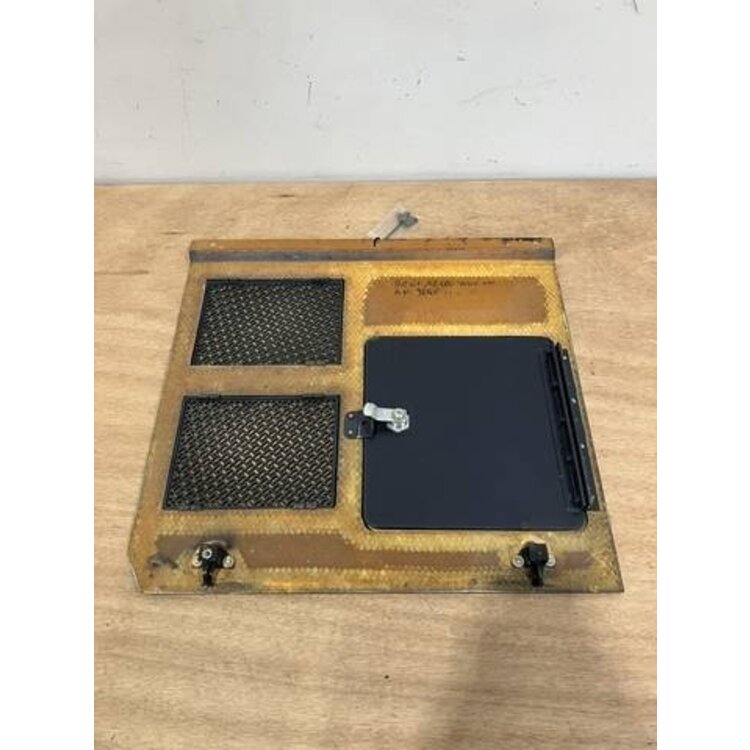 PANEL ASSY REAR RH P/N: D2511218000000 S/N: SI035043