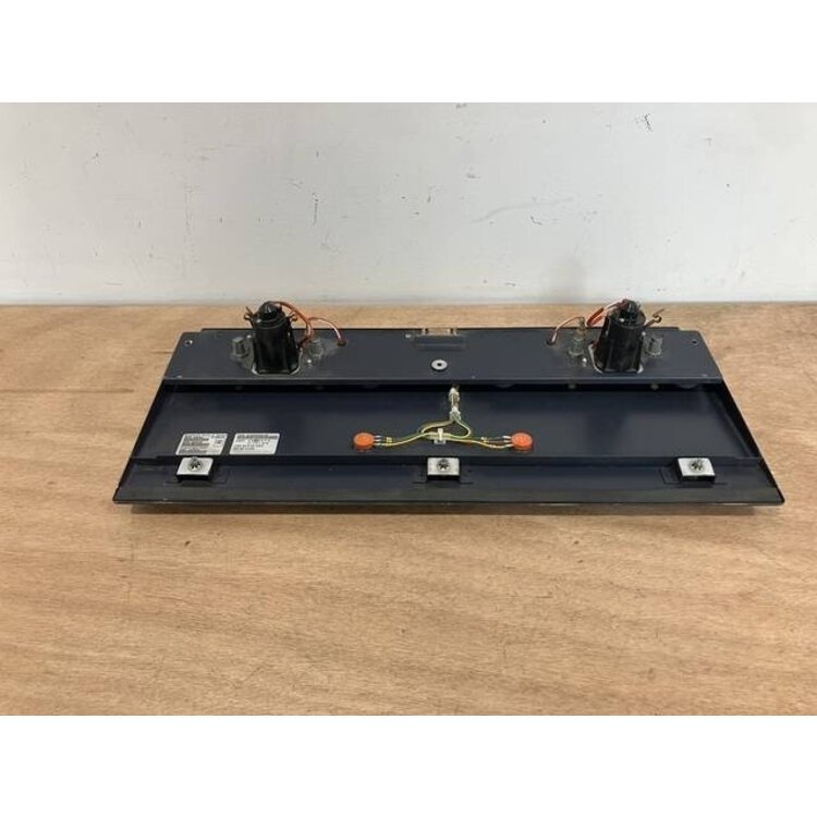 FLOOD LIGHT UNIT CENTER P/N: 2LA005542-50 S/N: 397819