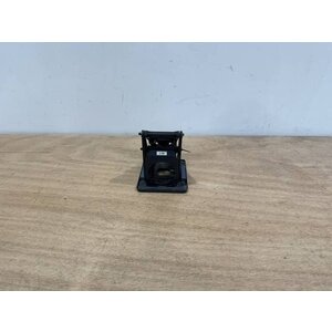 BRACKET ASSY COMPASS P/N: D2511007300500 S/N: SI070039