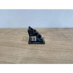 BRACKET ASSY COMPASS P/N: D2511007300500 S/N: SI070039