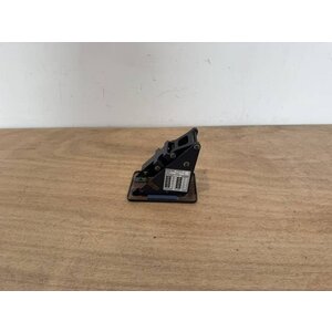 BRACKET ASSY COMPASS P/N: D2511007300500 S/N: SI070040