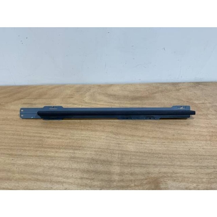 CROSS BEAM FOAM P/N: D2511395600000 S/N: SI083051
