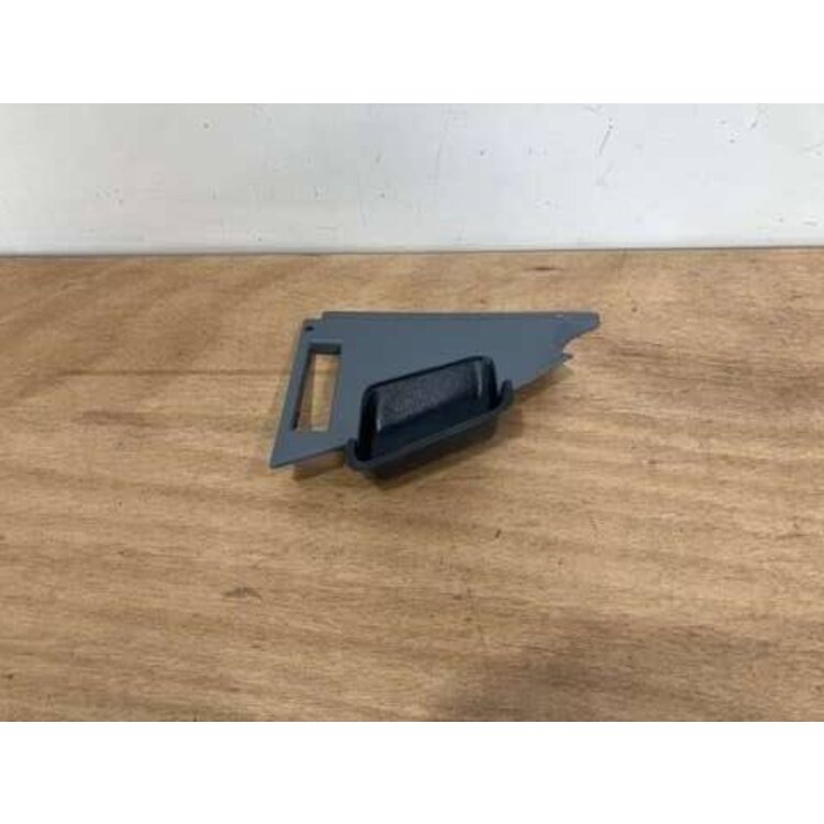 PANEL ASSY GRIP RH P/N: D2511310200100 S/N: SI016046