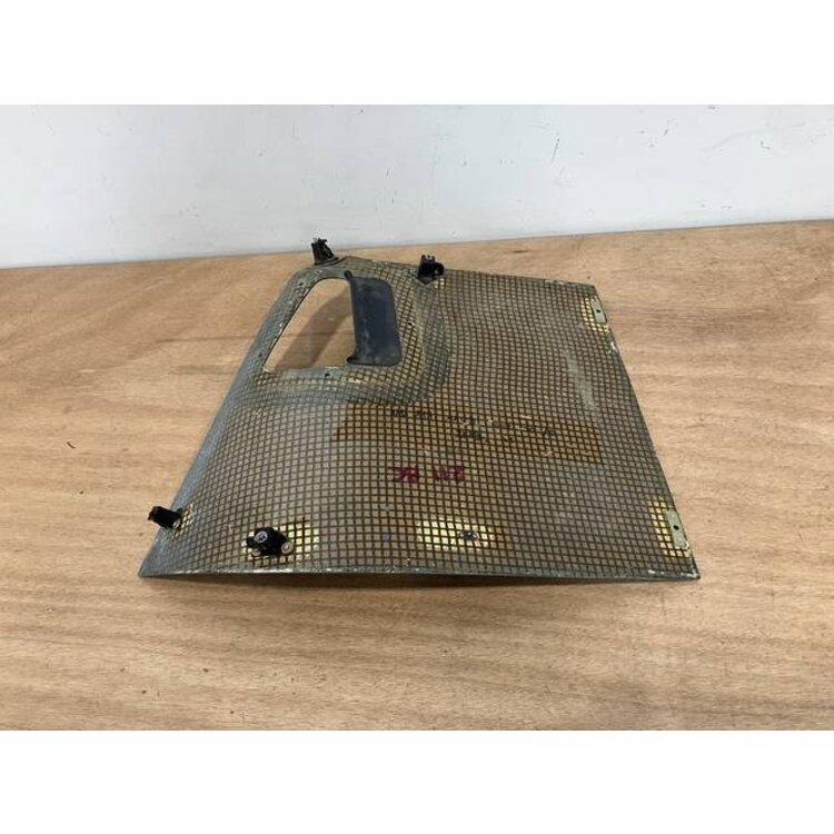 PANEL ASSY LH FOAM GRIP PANEL P/N: D2511231600000 S/N: SI005046