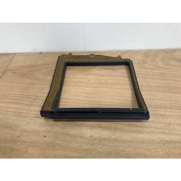 FOAM INSERT ASSY 702VU P/N: D2511409600000 S/N: SI046055