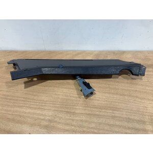 FOAM STRIP ASSY FRT LH P/N: D2511228300000 S/N: SI009046